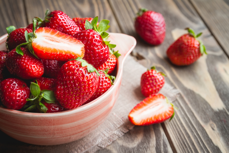 イチゴには抗酸化物質が含まれているので、精力アップ効果が期待できます。