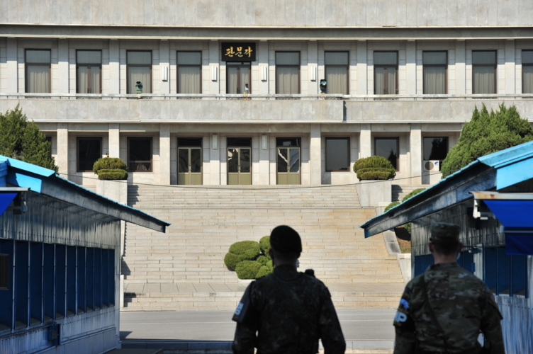 国連軍司令部は追っ手の北朝鮮兵士が韓国側の方向へ発砲した点と、追っ手が軍事境界線を越境した点が違反だと避難している