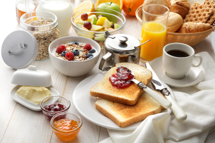 朝にマストな食事や栄養成分とは？