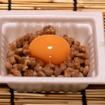納豆は1パック90kcal、低脂肪、高たんぱく、低価格の3拍子