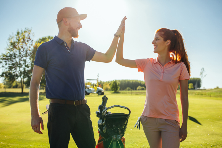 ゴルフのプロアマ戦とは、接待ゴルフの一種