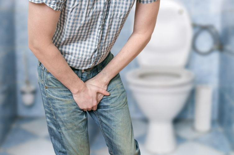 男性の尿漏れはなぜ起こる？2つの原因を知っておこう
